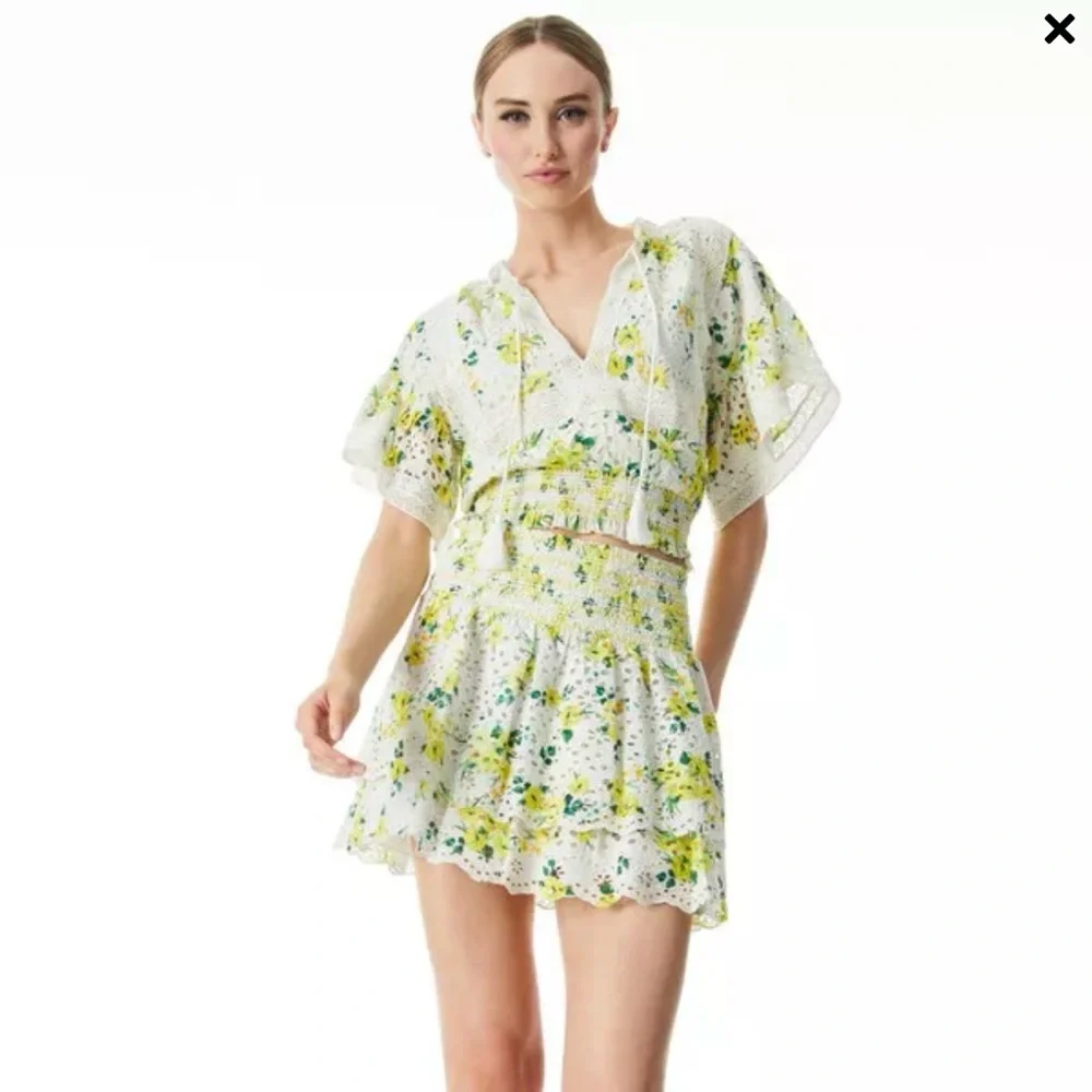 Alice + Olivia Tabitha Eyelet Set - Floral Crop Top (Large) & Skirt Set (10) - Picture 8 of 16